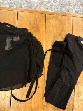 Black Women’s ballet skirt + footless dance leggings small
